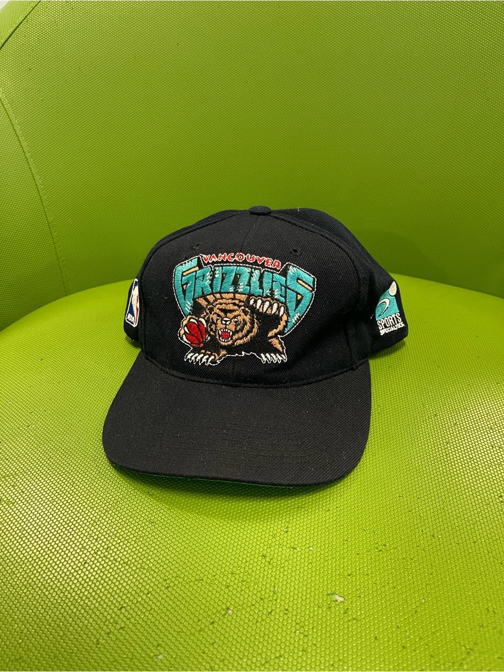 Vintage Sports Specialties Vancouver Grizzlies Wool Plain Logo Snapback Hat